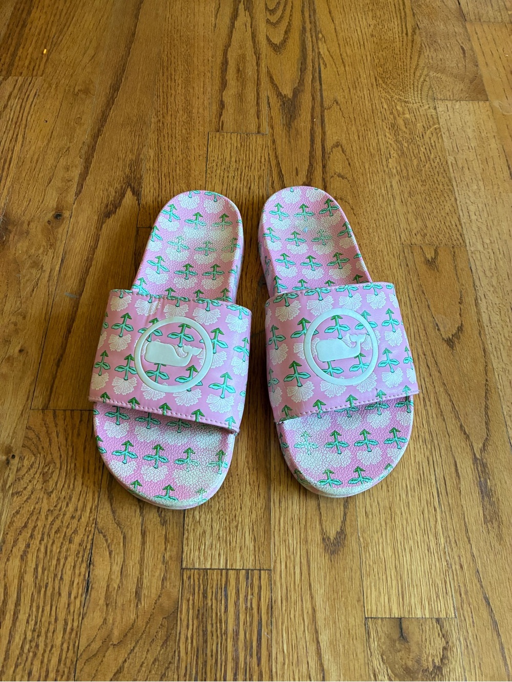 Vineyard Vines girl slides